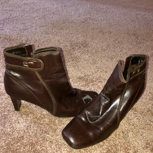 messina short heeled brown leather boots size 6.5